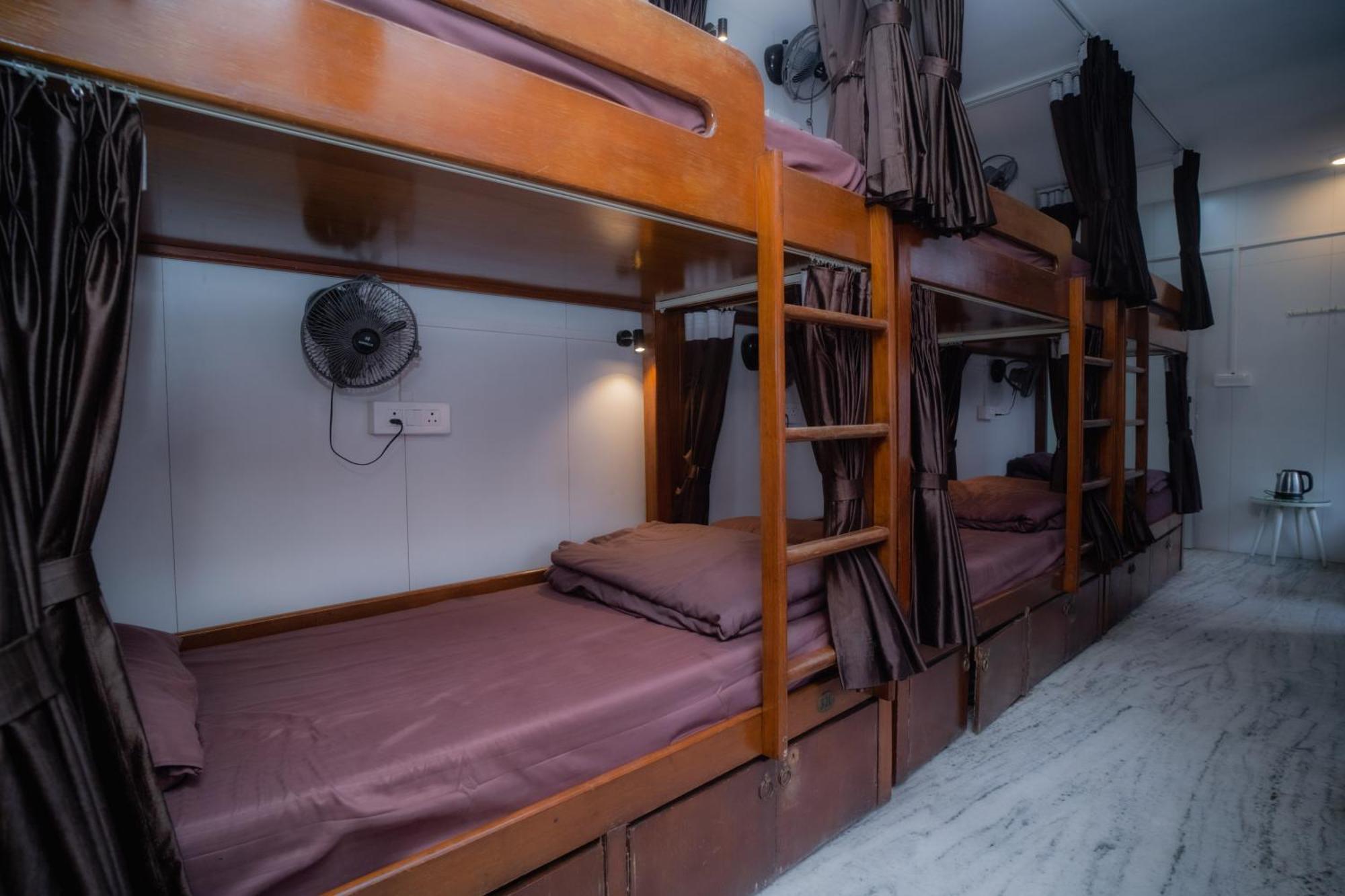 Pearl Courtyard Dormitory Varanasi Dış mekan fotoğraf