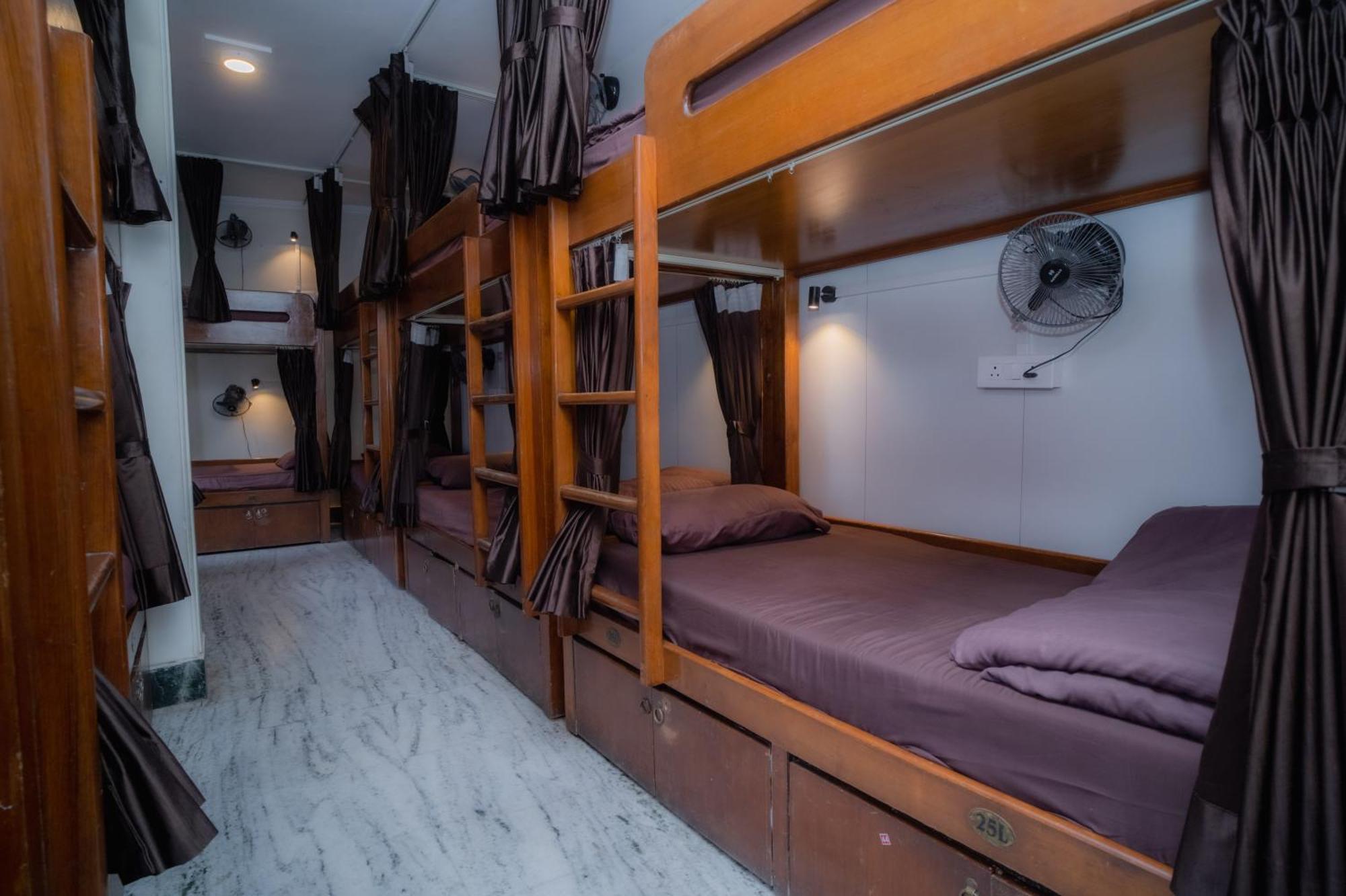 Pearl Courtyard Dormitory Varanasi Dış mekan fotoğraf