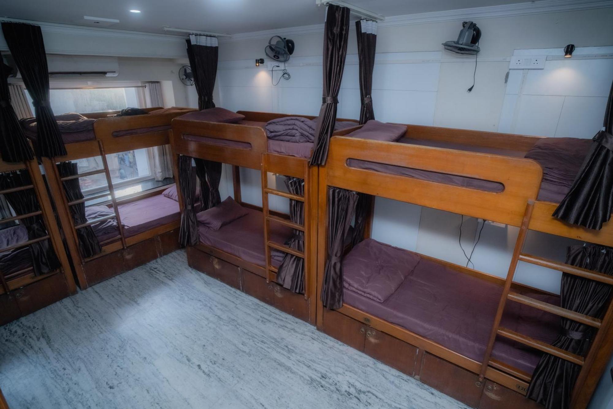 Pearl Courtyard Dormitory Varanasi Dış mekan fotoğraf