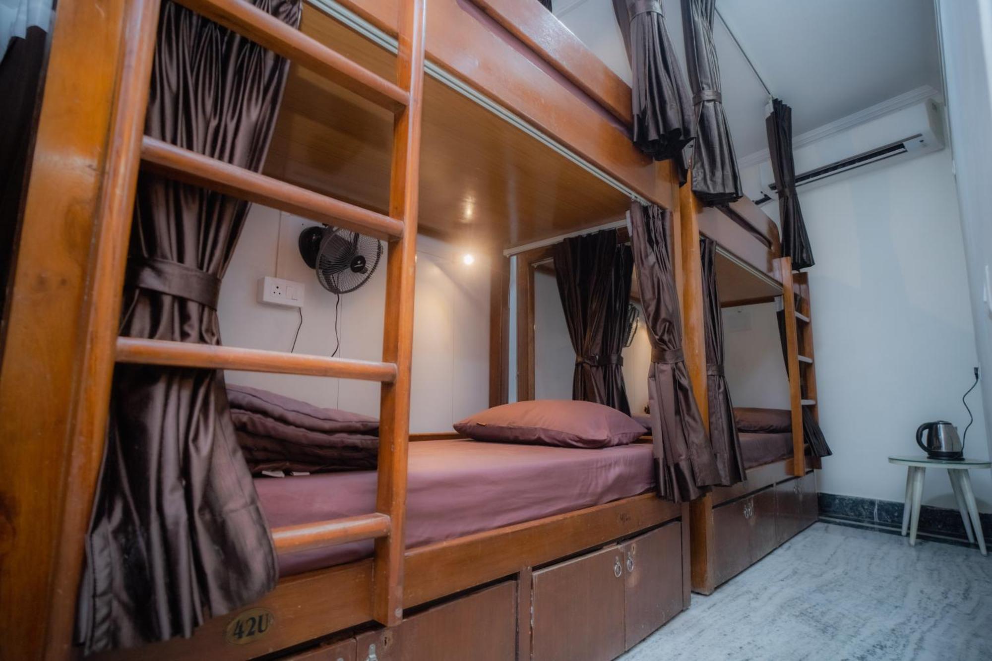 Pearl Courtyard Dormitory Varanasi Dış mekan fotoğraf